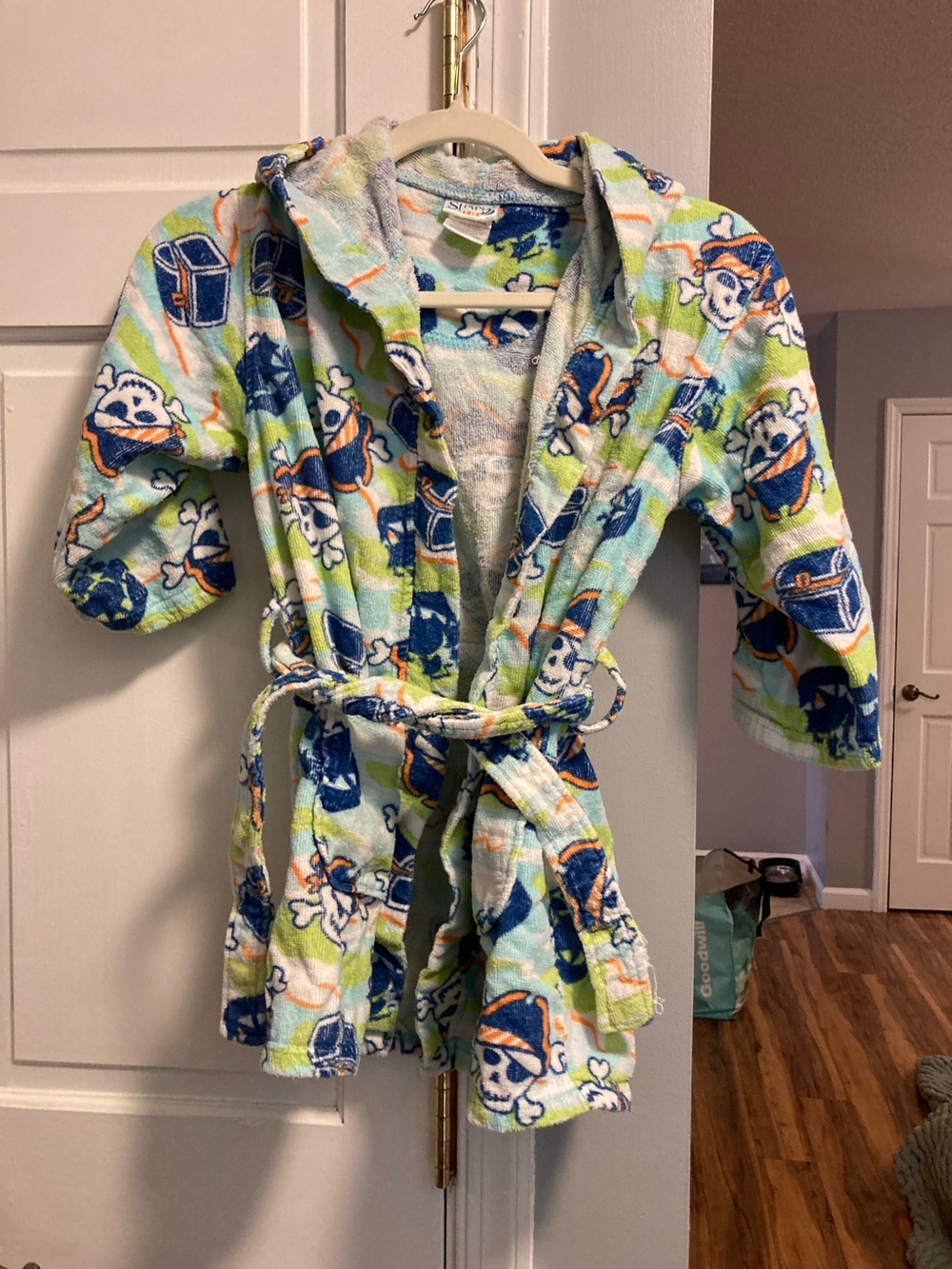Kids Hooded Pirate Swim/Bath Robe - Blue & Light Green